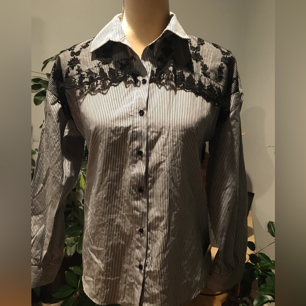 Zara Basic Striped Button Up Blouse Top Lace Shoulder Accent Boho XS New w/tag